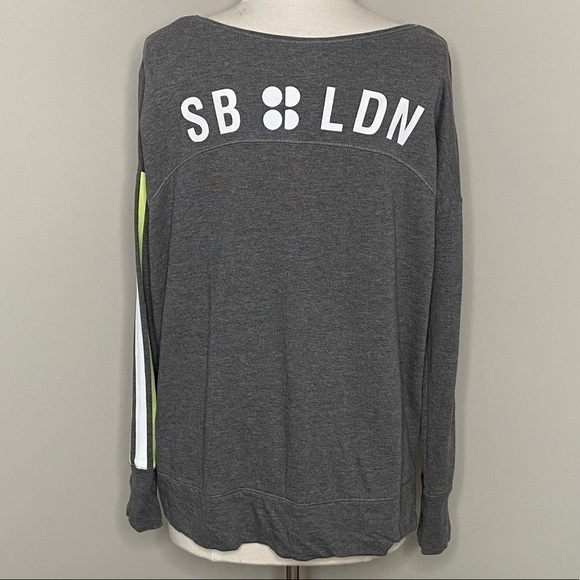 Sweaty Betty Simhasana Grey Slogan Sweatshirt Workout Top, Size Medium - Picture 3 of 13